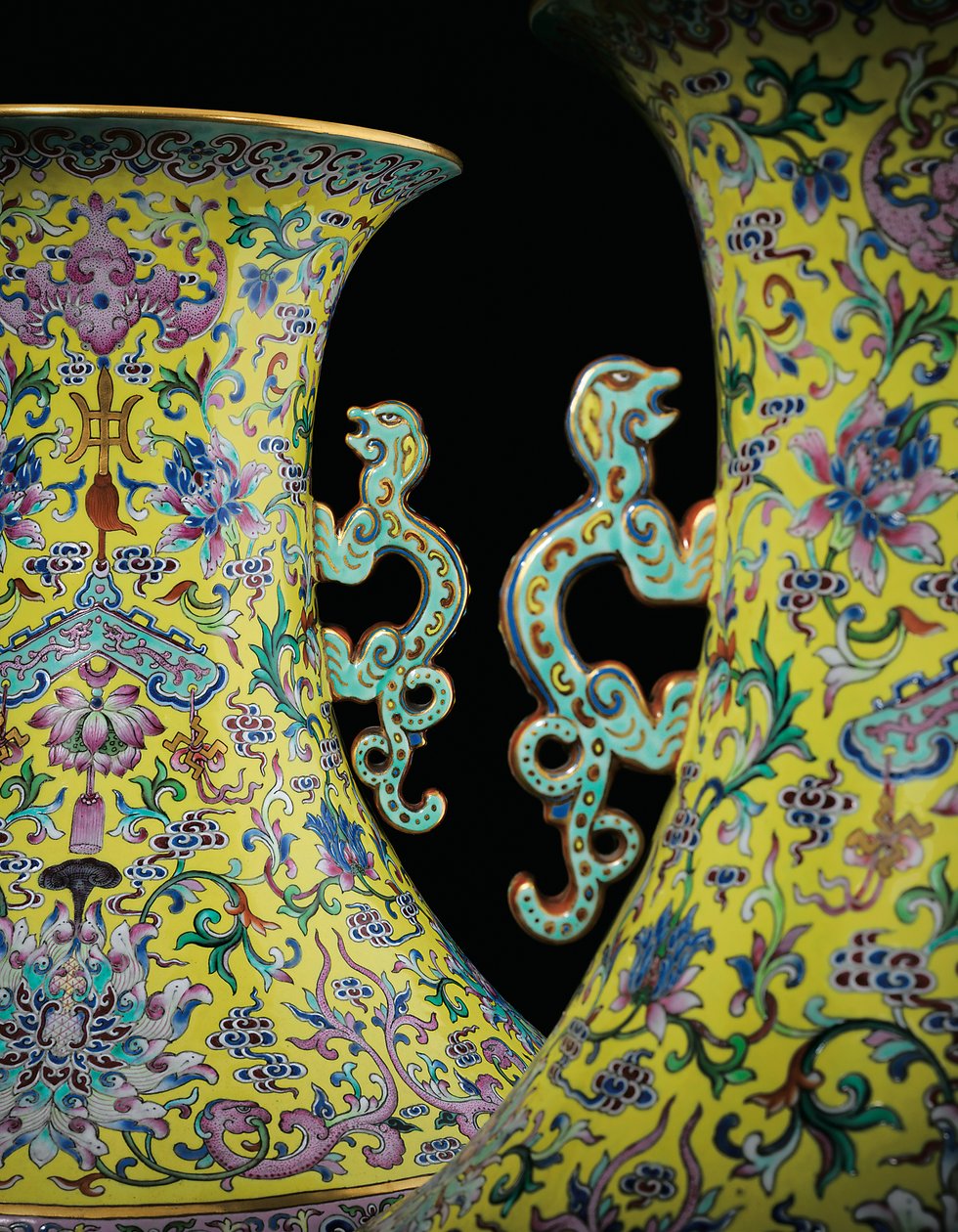Detalj fra et par Imperial Famille Rose Vaser (keramikk) av Qing Dynasty   Jiaqing Period Chinese School