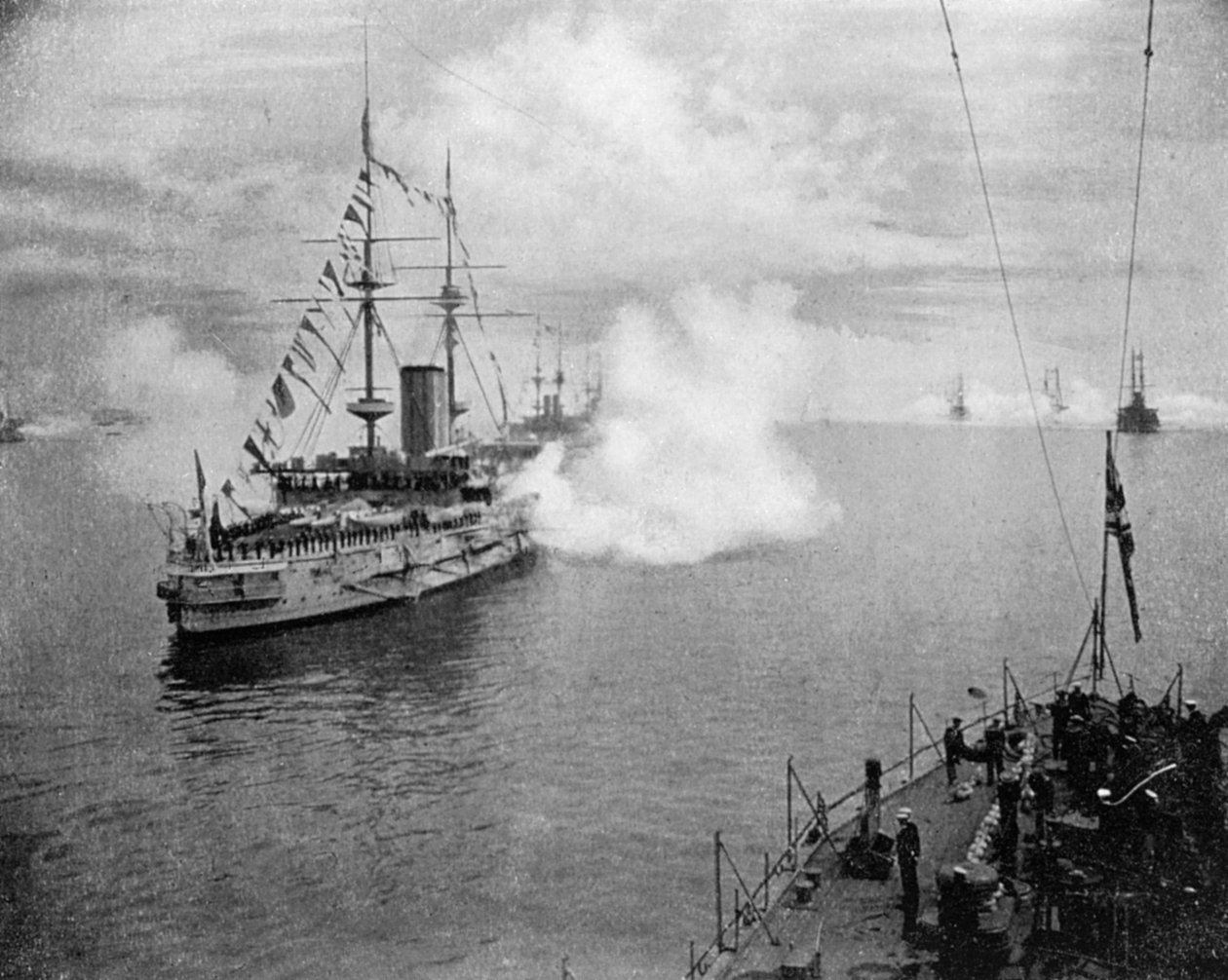 En honnør av hjemmeflåten, 1907 1908. av Queen Alexandra