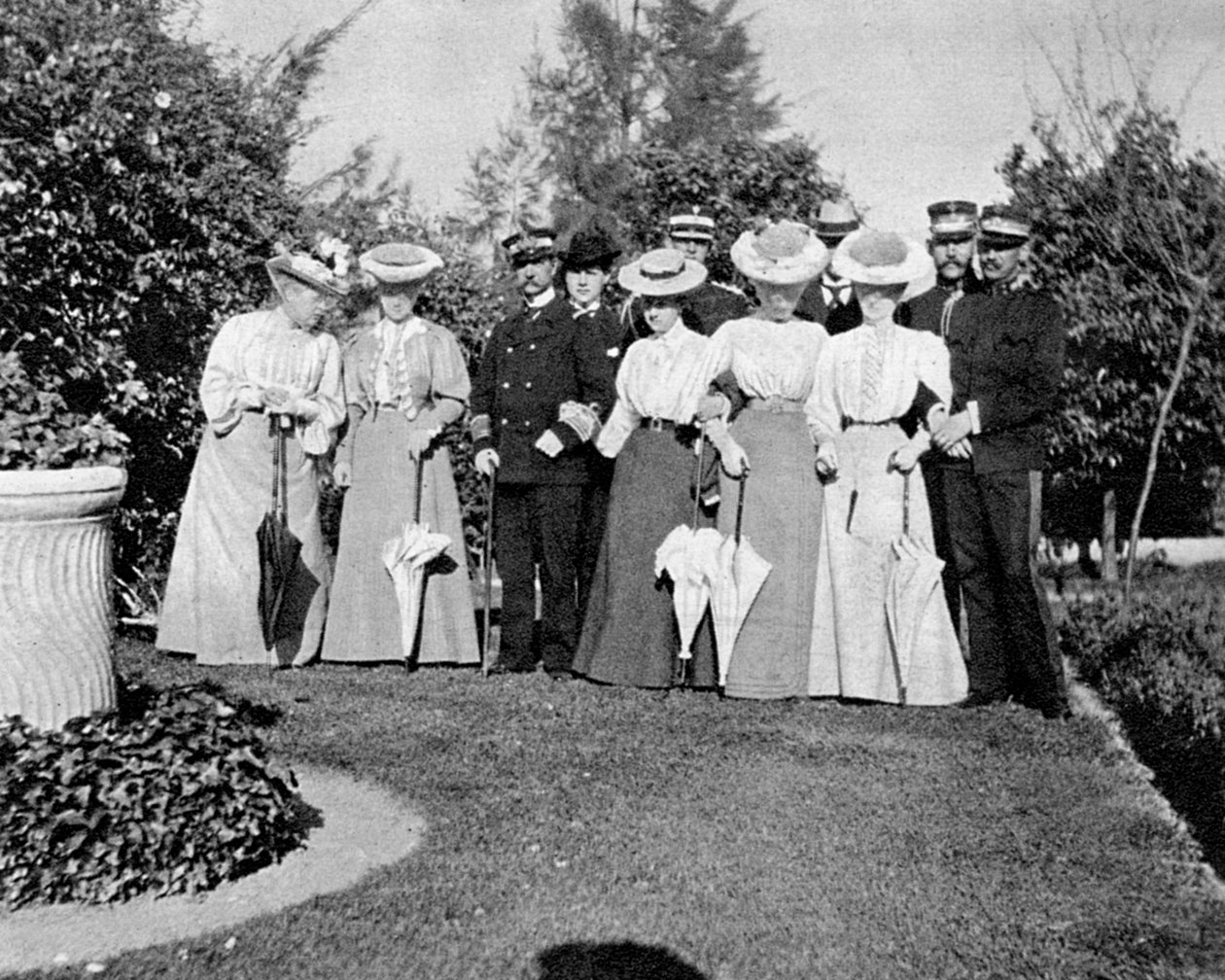 Familiegruppe i Athen, 1908. av Queen Alexandra