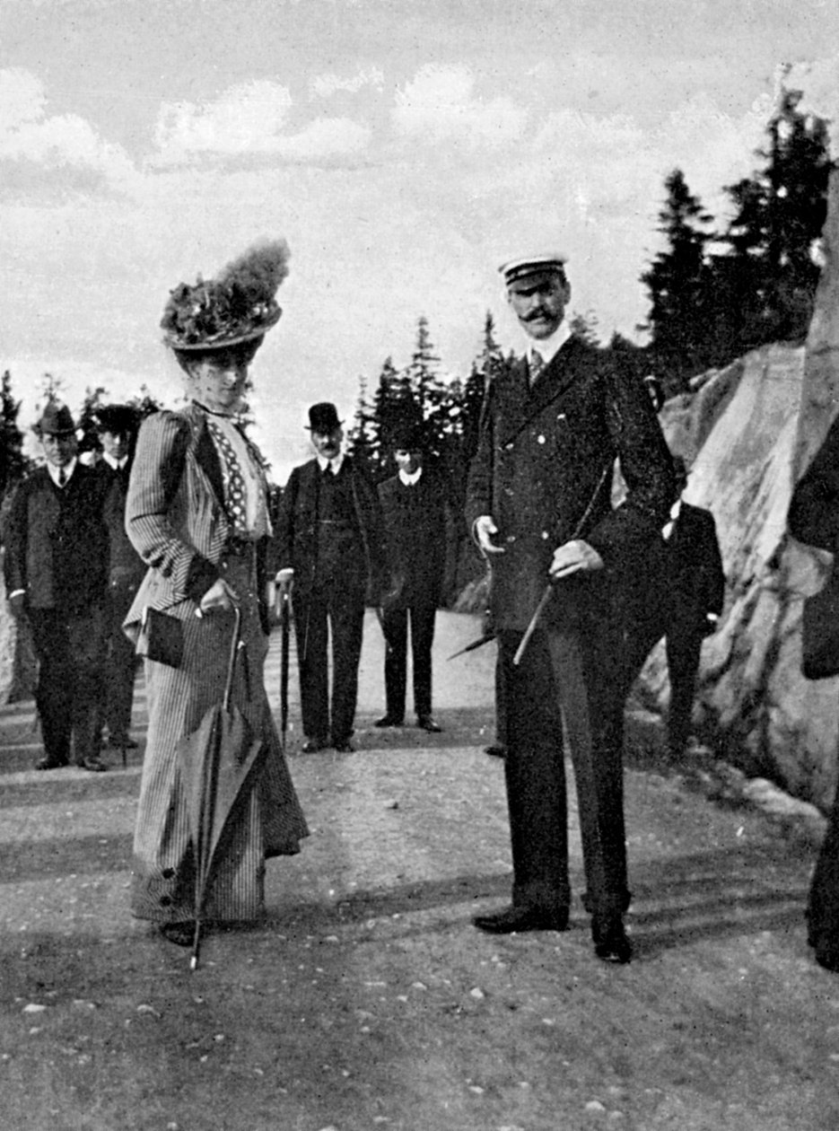 Kong Haakon VII av Norge 1872-1957 med sin kone Dronning Maud 869-1938, 1908. av Queen Alexandra