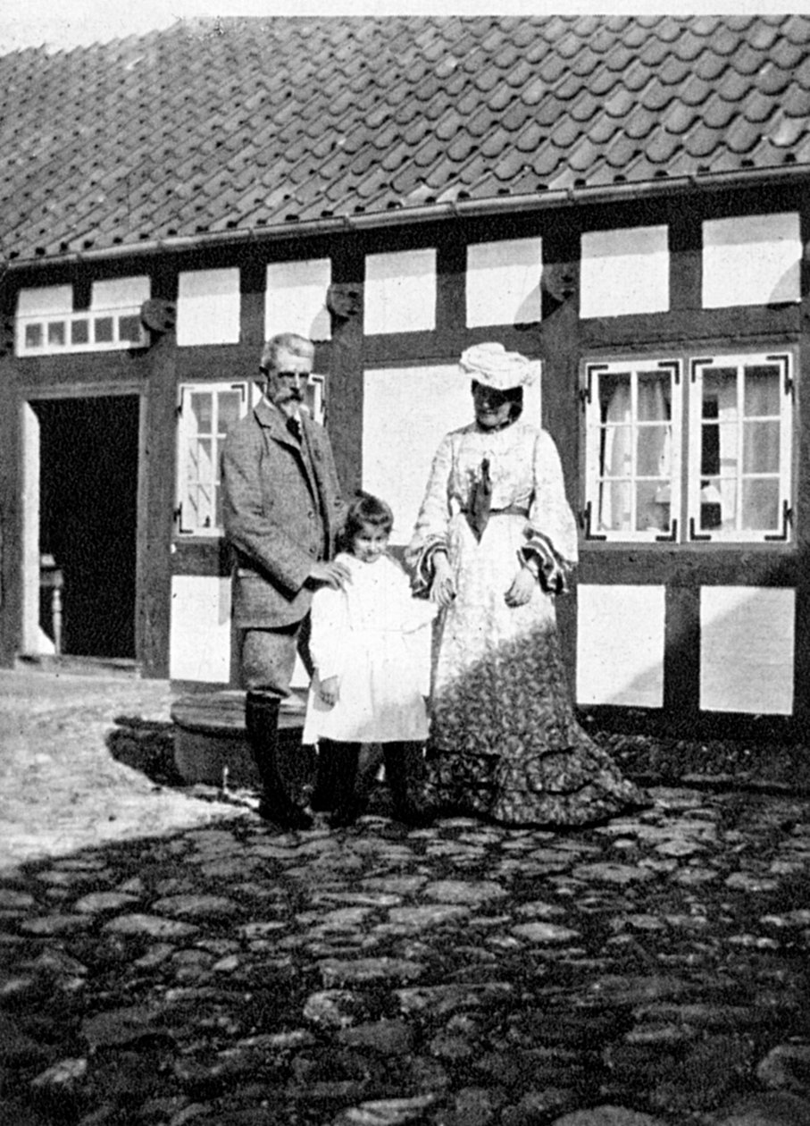 Professor Tuxen og hans familie, Skagen, Danmark, 1908. av Queen Alexandra