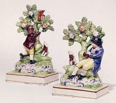 Staffordshire-par med fuglehekkegrupper, ca. 1810 (keramikk) av Ralph Junior Wood
