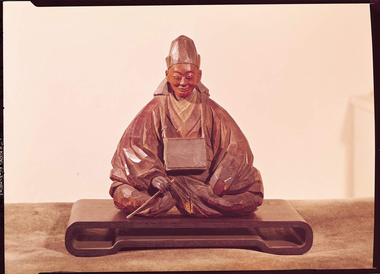 Sittende statue av Basho (1644-94) Edo-perioden (1603-1868) (tre) av Ran Koo