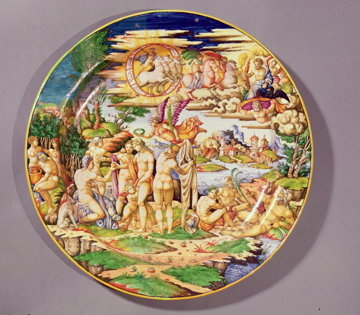 Stort fat som viser dommen i Paris, laget på Atelier de Faenza (keramikk) av Raffaello Sanzio Raphael