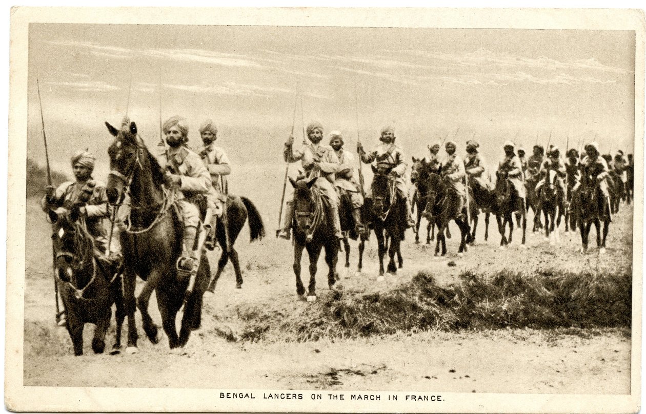 Bengal Lancers på marsj i Frankrike, 1914-15 (sepia-bilde) av Raphael Tuck and Sons