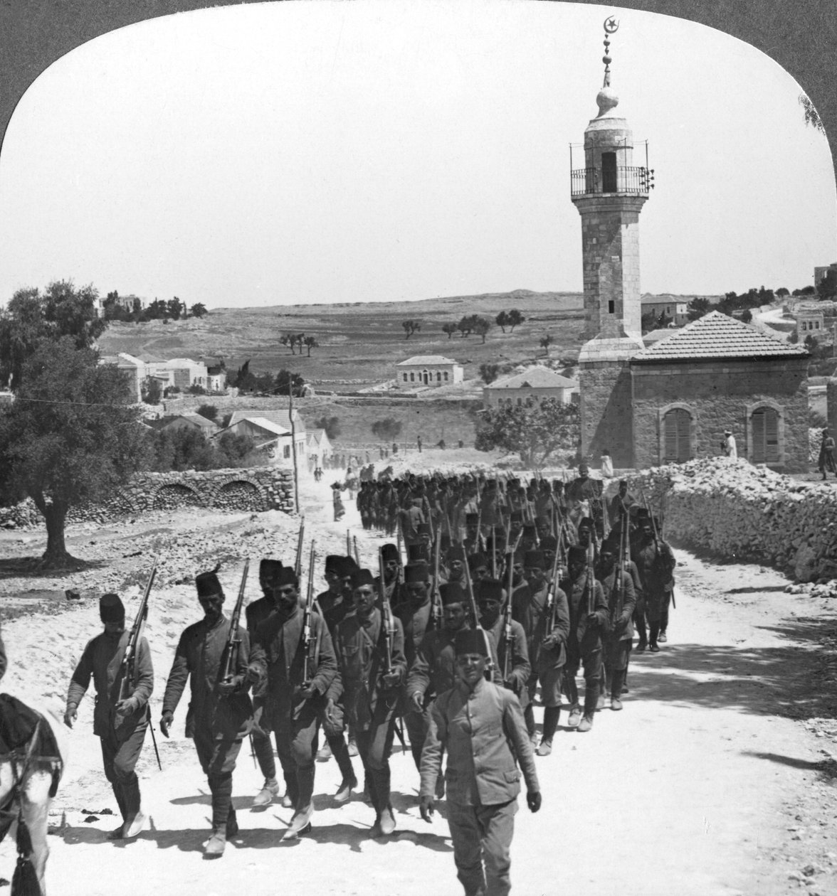 Beseiret tyrkiske soldater, Palestina, første verdenskrig, c1917-c1918 av Realistic Travels Publishers