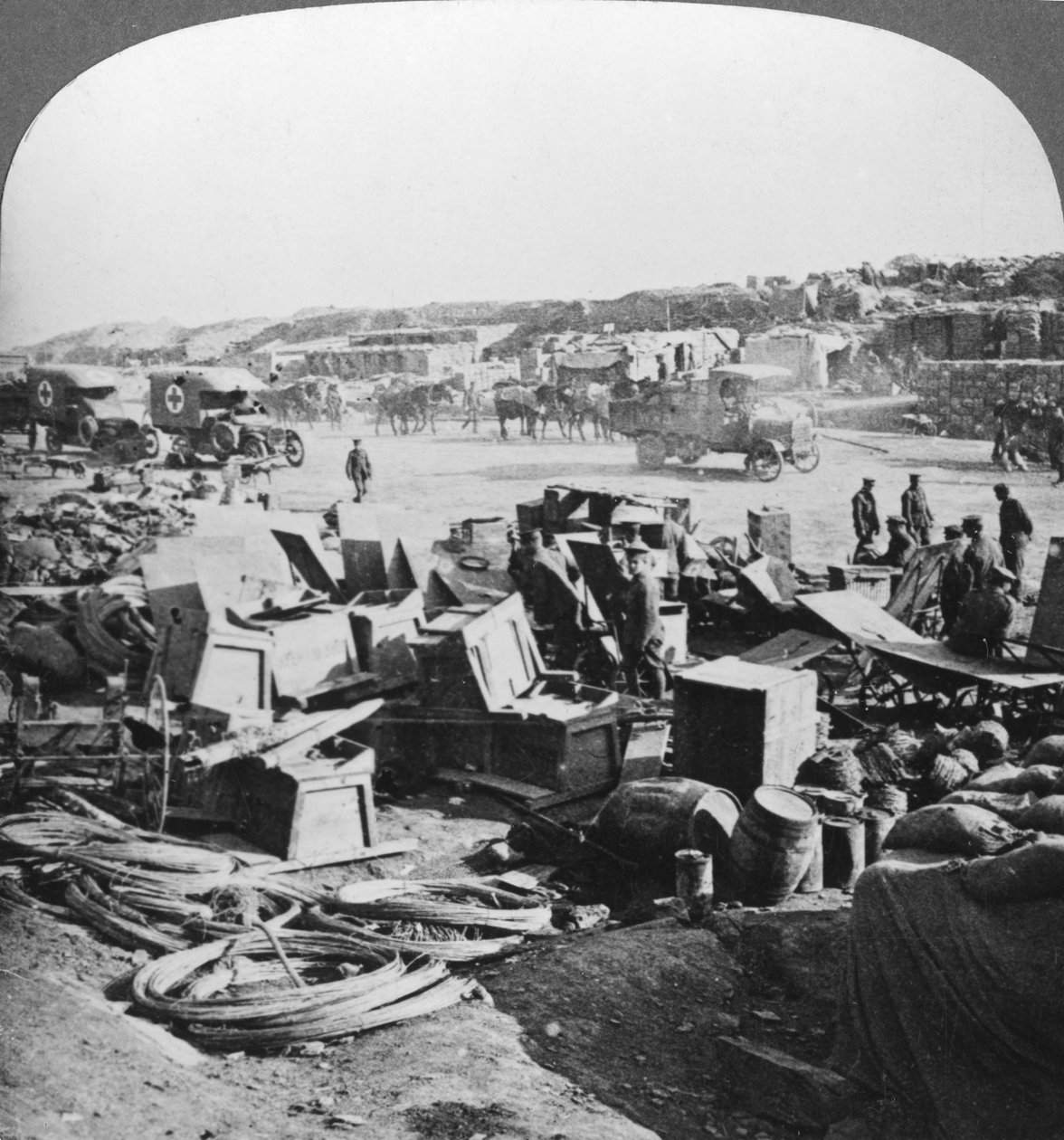 Forsyninger landet ved Suvla Bay, Tyrkia, Gallipoli landinger, første verdenskrig, 1915 av Realistic Travels Publishers