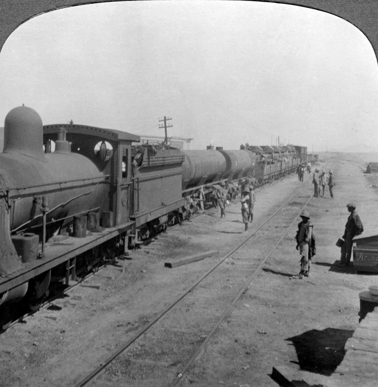 Toglast med pansrede biler, Sørvest-Afrika, første verdenskrig, 1914-1918. av Realistic Travels Publishers