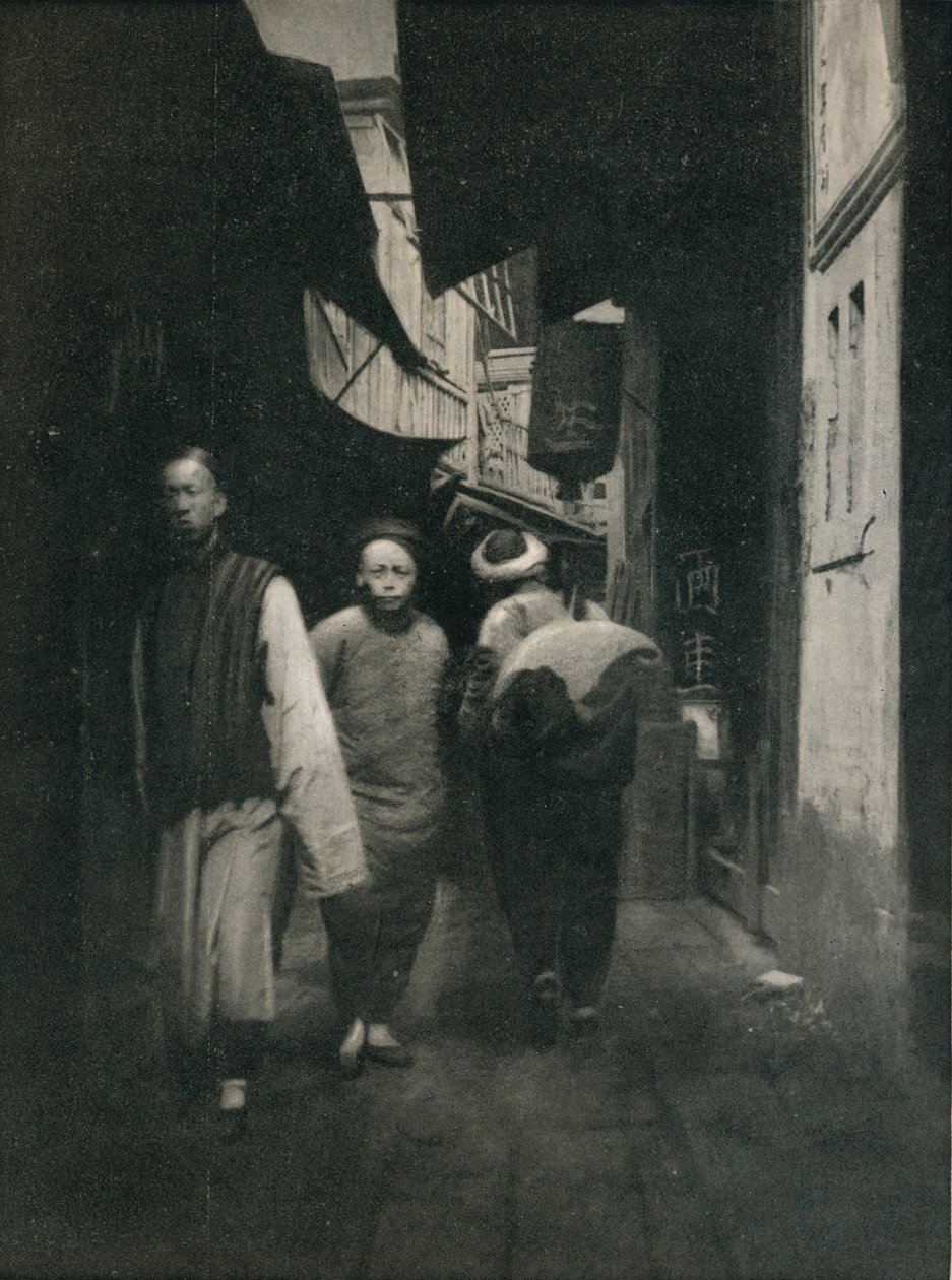 En gate i Kina, c1927, 1927 av Reginald Belfield