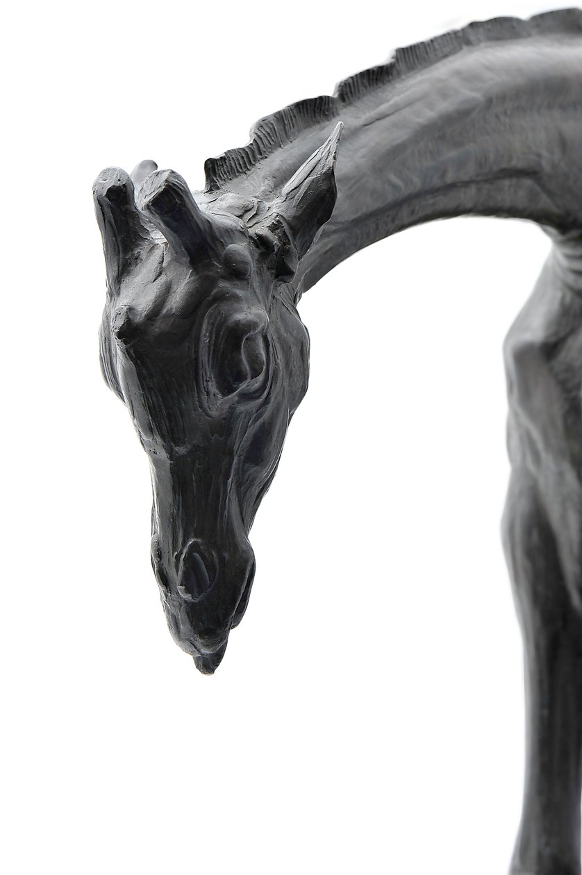 Stor giraff med senket hode, modellert 1909-10, støpt før 1913 (bronse) (se også 3084917-43) av Rembrandt Bugatti