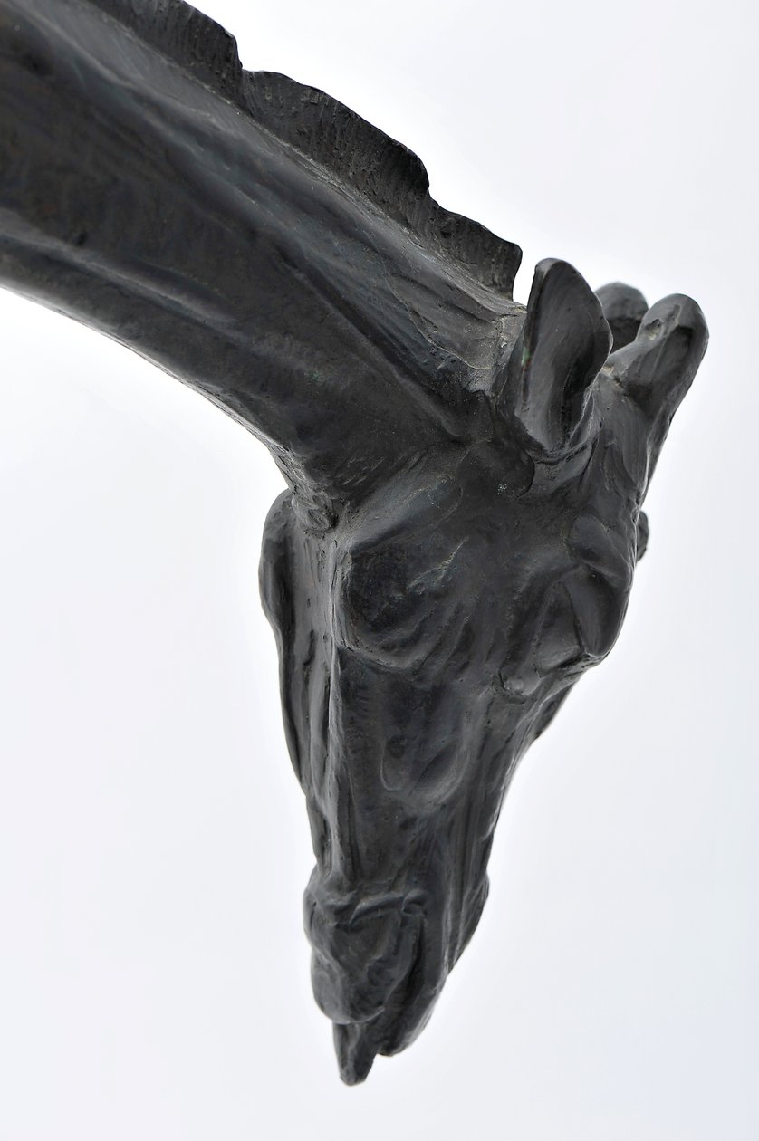 Stor giraff med senket hode, modellert 1909-10, støpt før 1913 (bronse) (se også 3084917-43) av Rembrandt Bugatti