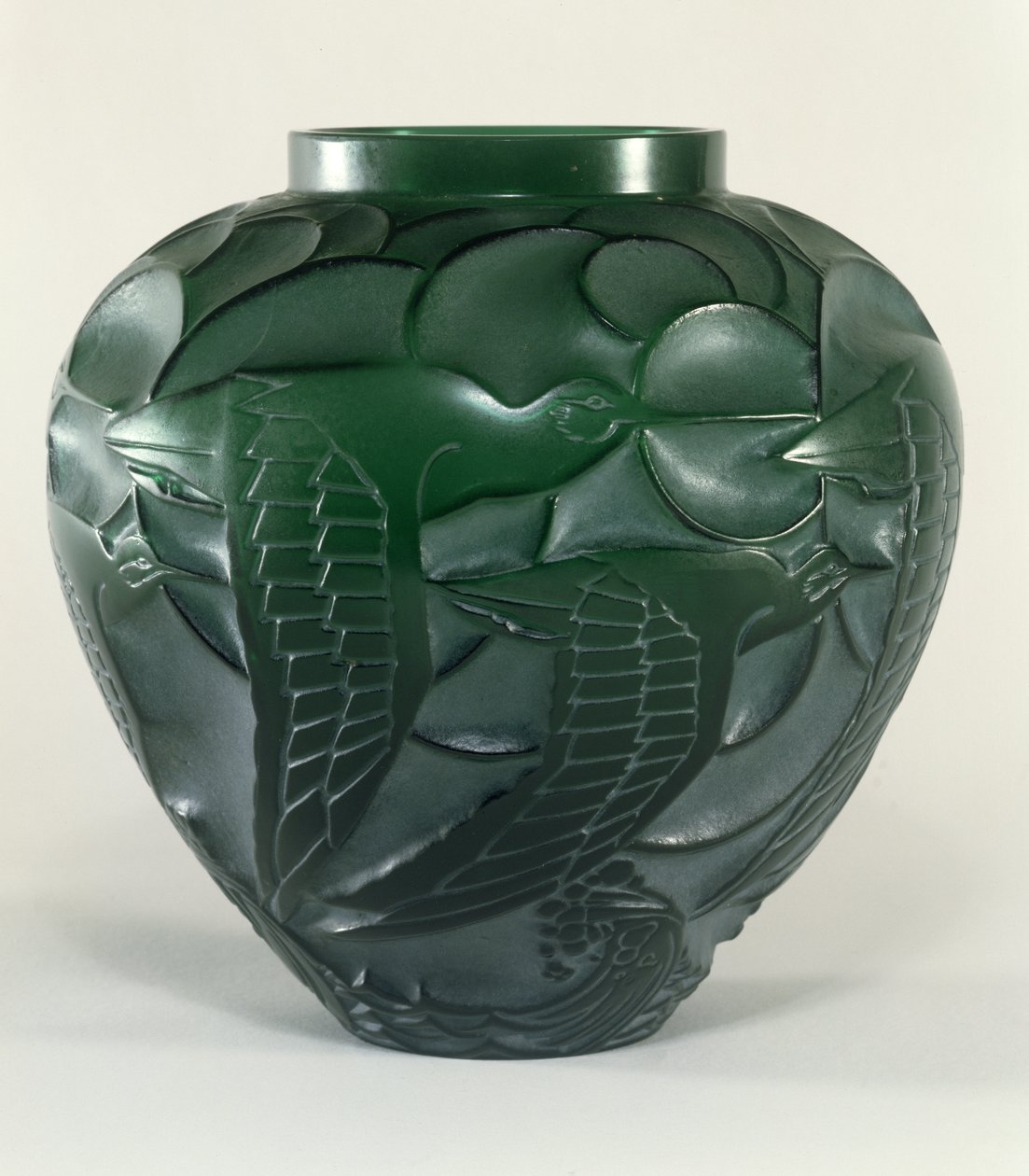 Curlew Vase, 1931 (grønn og hvit patina på grønt glass) av Rene Jules Lalique