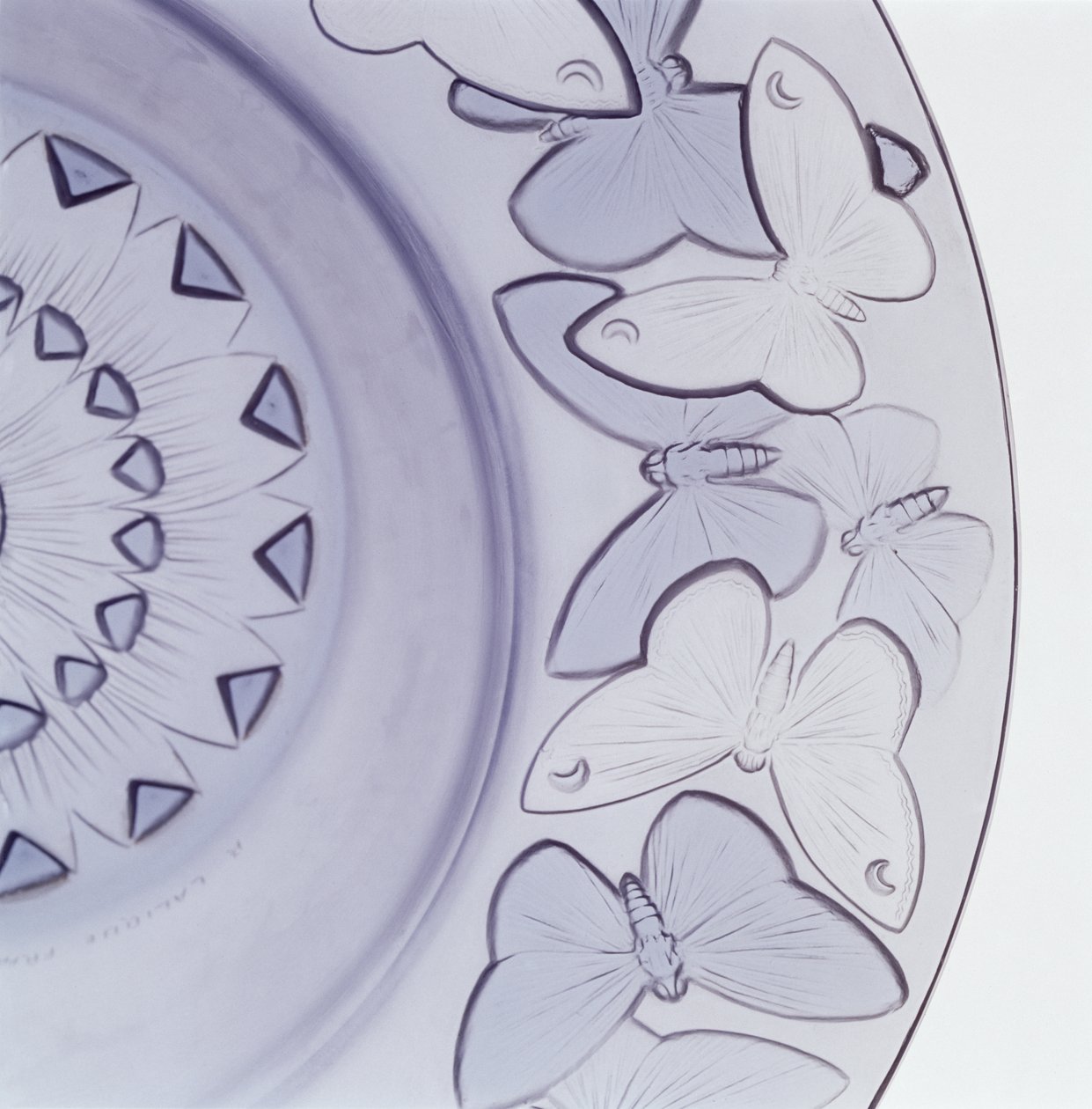 Detalj av Phalenes skål av Lalique, ca. 1902 av Rene Jules Lalique