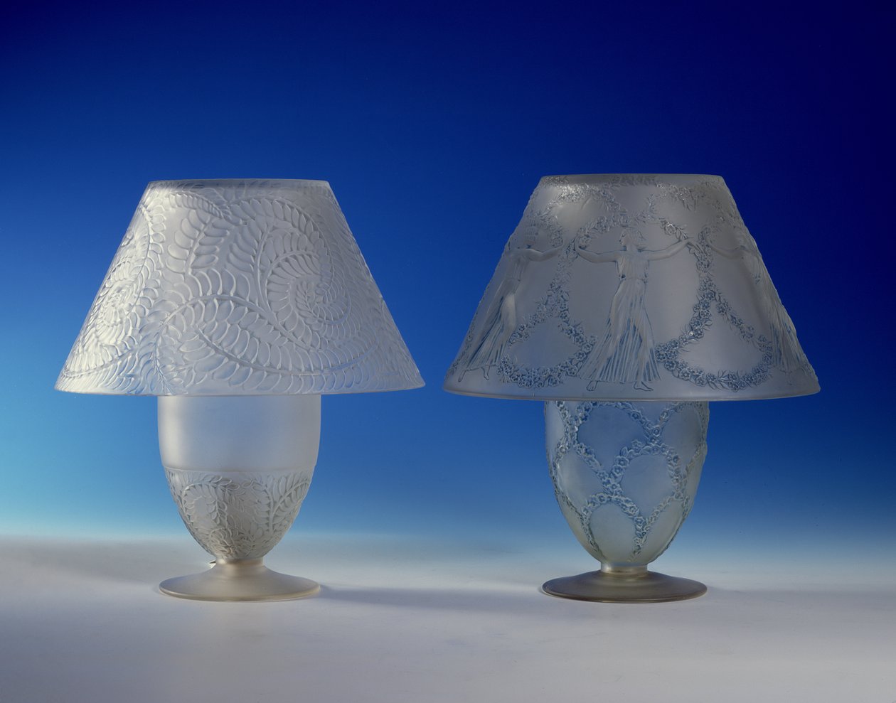 Feuillages frostede bordlamper (glass) av Rene Jules Lalique