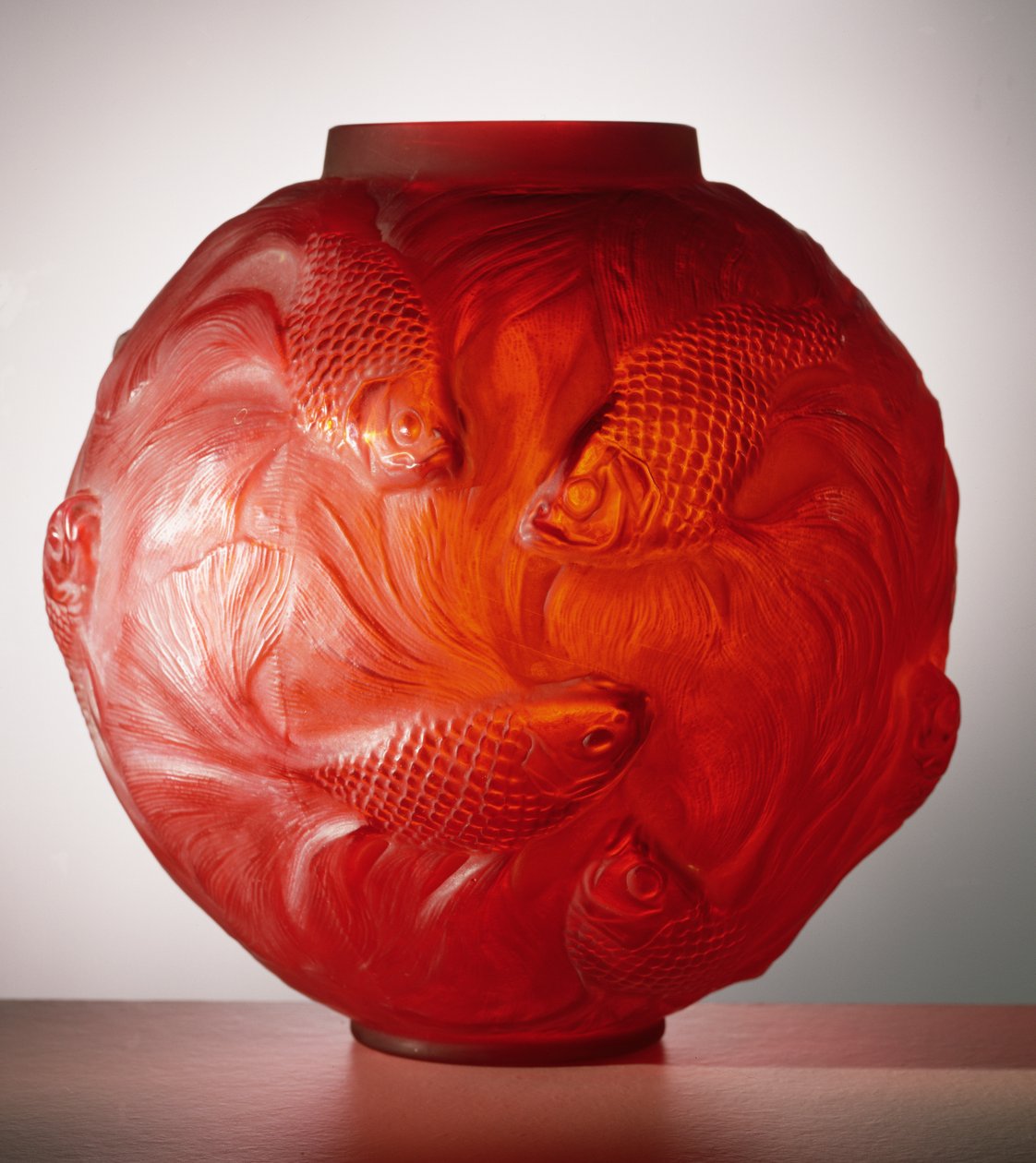 Formosa vase, 1924 (rødt frostet glass) av Rene Jules Lalique