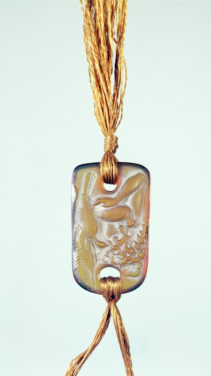 Anheng med sateng finish og lett polert relieff av Lalique, ca. 1902 av Rene Jules Lalique