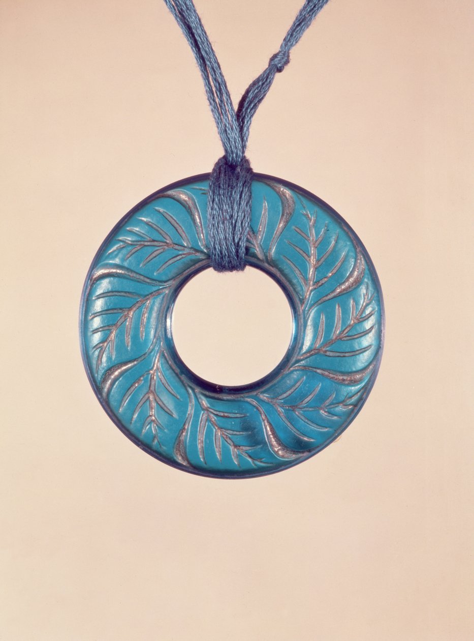 Anheng med sateng finish av Lalique, ca. 1902 av Rene Jules Lalique