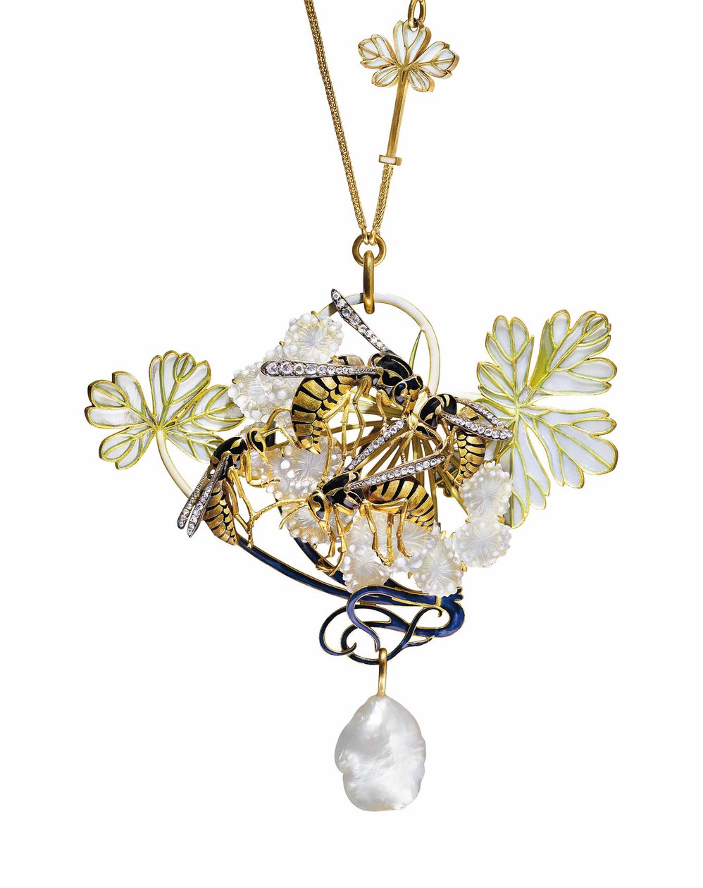 Et anhengskjede med emalje, diamant og perle i jugendstil av Rene Jules Lalique