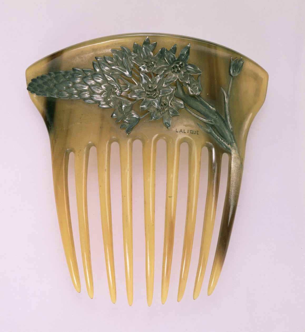 Hornkam, av Rene Jules Lalique (1860-1945), Paris, 1900-02 av Rene Jules Lalique