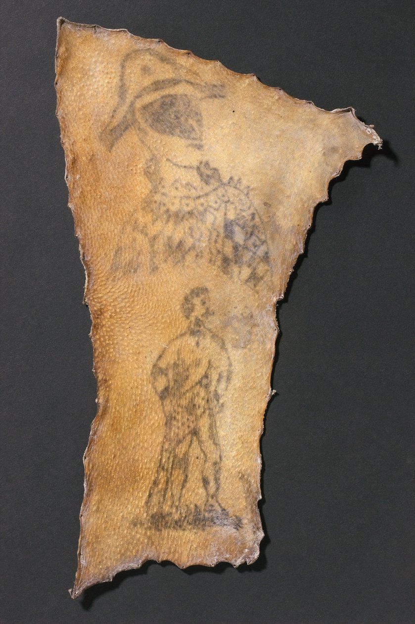 Menneskehud, tatovert med harlekin og figur av Samson, fransk av John Pardon