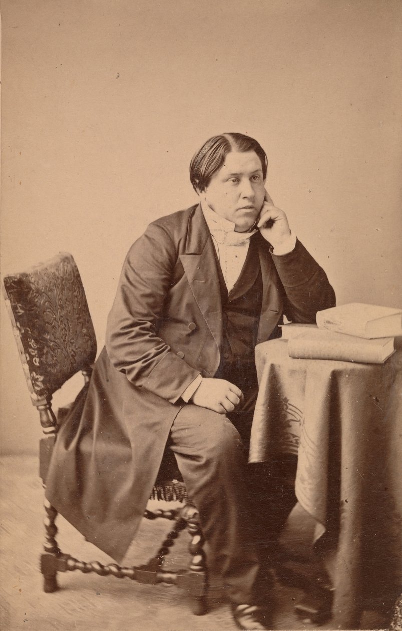 Rev. Spirson, 1860s.    1162959   no       norwegian Successfully Translated  Original: Moses breaking the Tablets of the Law (painting) Translat: Moses breaking the Tablets of the Law (painting) 1426373 no norwegian Successfully Translated Original: Ornam av Richard Smith
