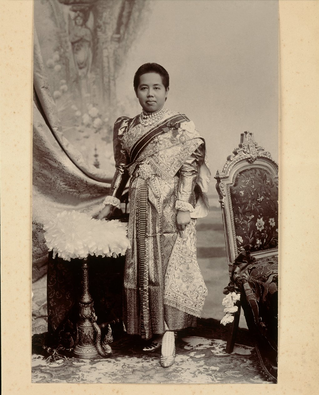 Dronning Saovabha Bongsri, 1890 av Robert Lenz