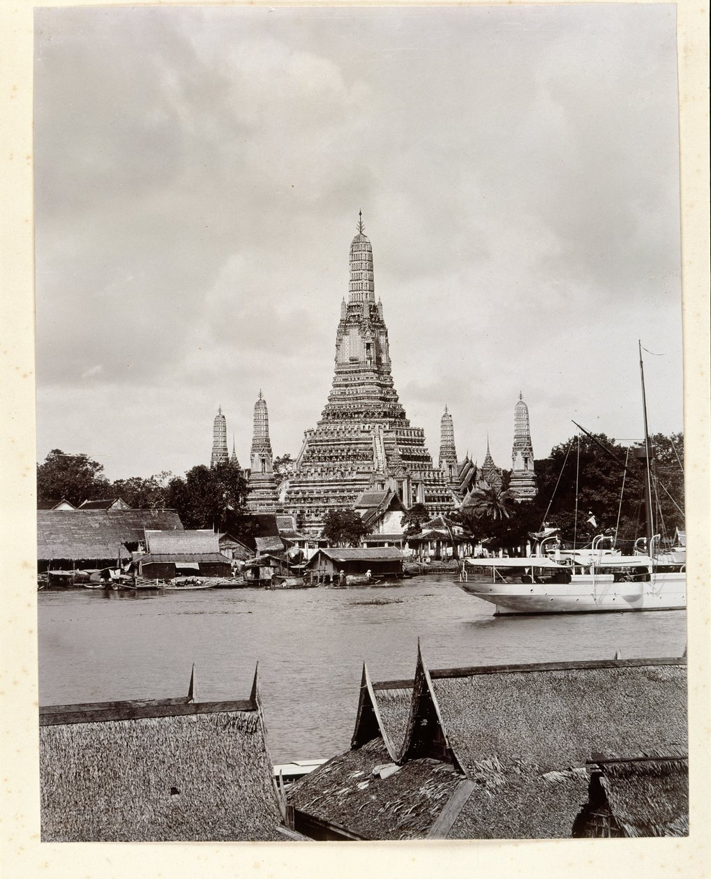 Wat Arun med Chao Phraya-elven, 1890 av Robert Lenz