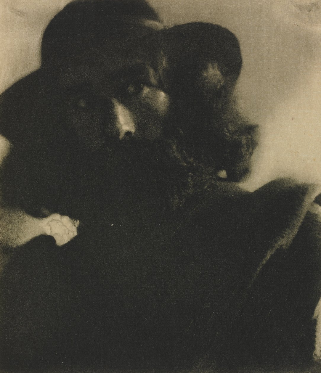 Kameraarbeid: En modell, 1906. av Robert Demachy