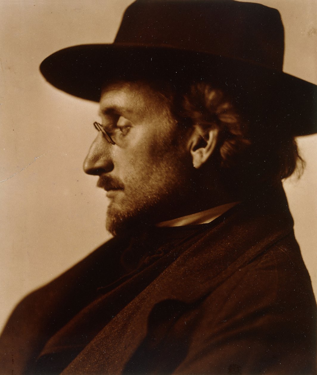 Portrett av Frederick Holland Day i profil, ca. 1900-1910 (tonet gelatinsølvtrykk) av Robert Demachy