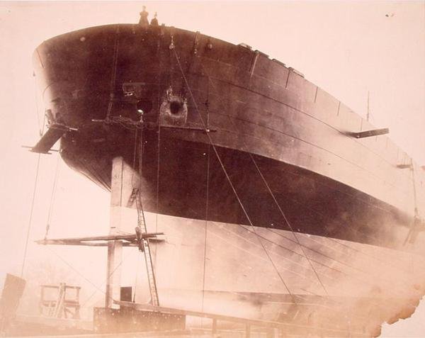Leviathan, skroget sett fra siden, ca. 1857 (sepia-bilde) av Robert Howlett
