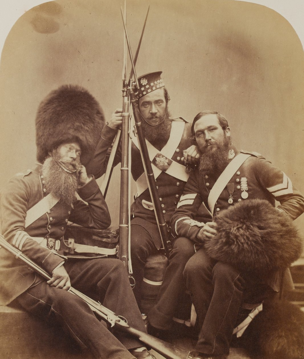 Reynolds, Temple og Judd, Scotch Fusiliers Guards av Robert Howlett
