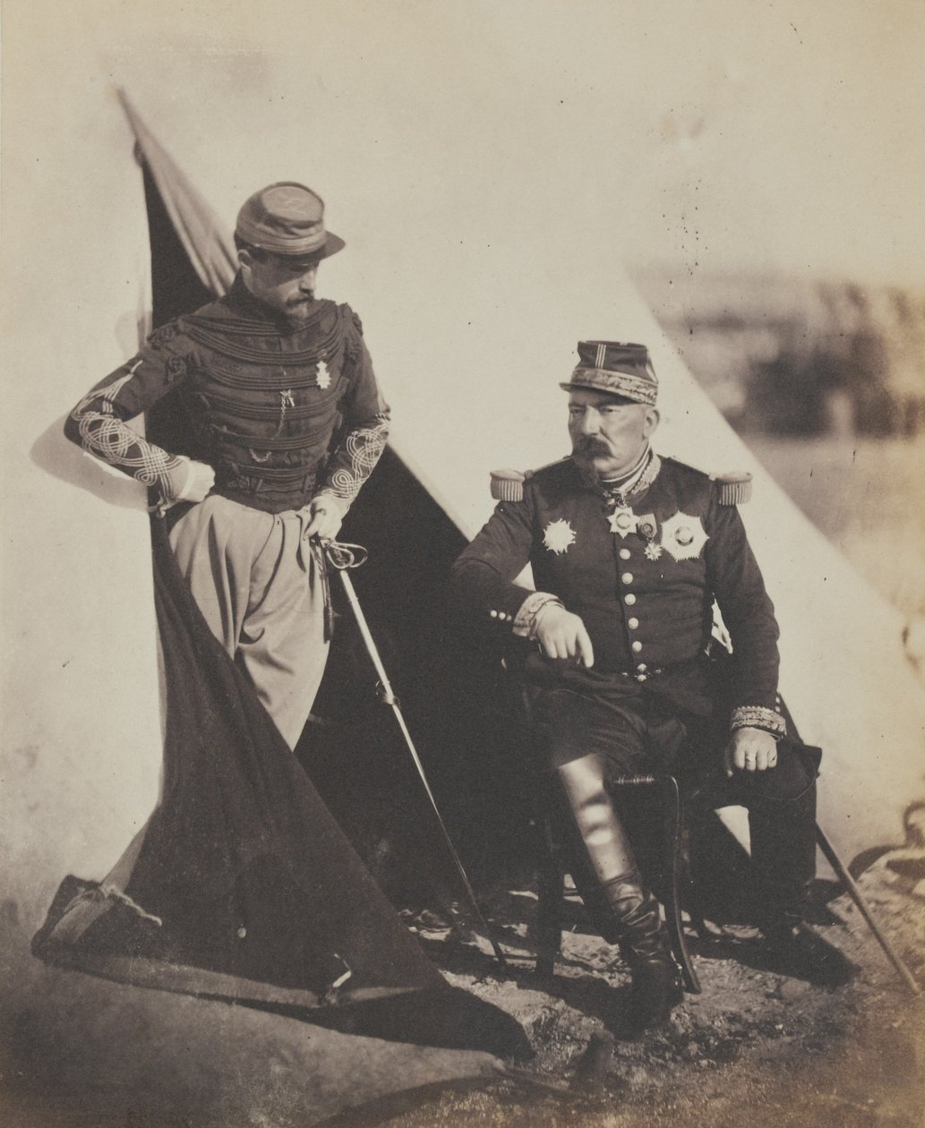 General Pierre Bosquet (1810-61) og kaptein Dampierre, fra et album med 52 fotografier assosiert med Krim-krigen av Roger Fenton