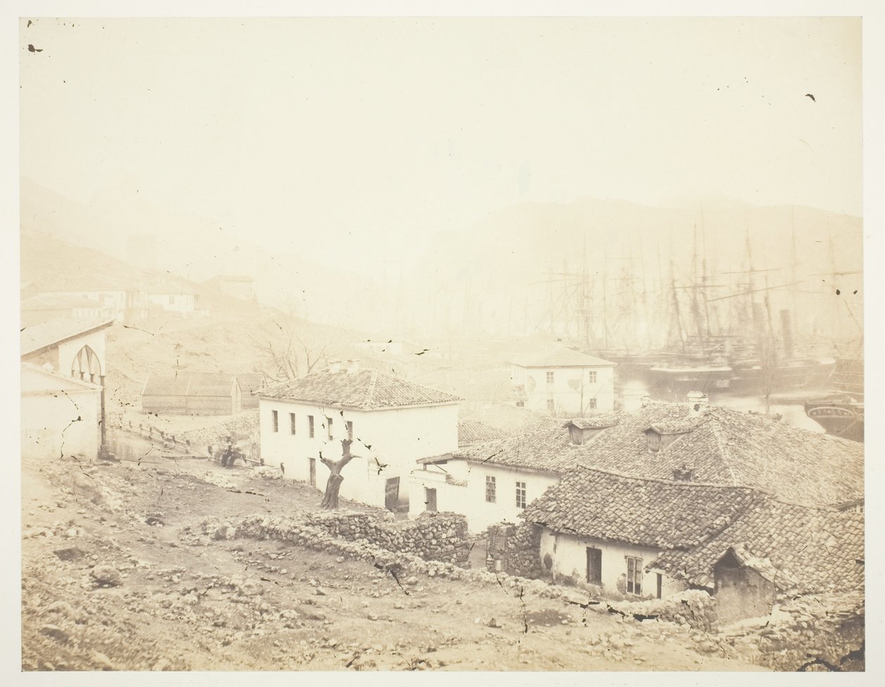 Balaklava, ser mot havet av Roger Fenton