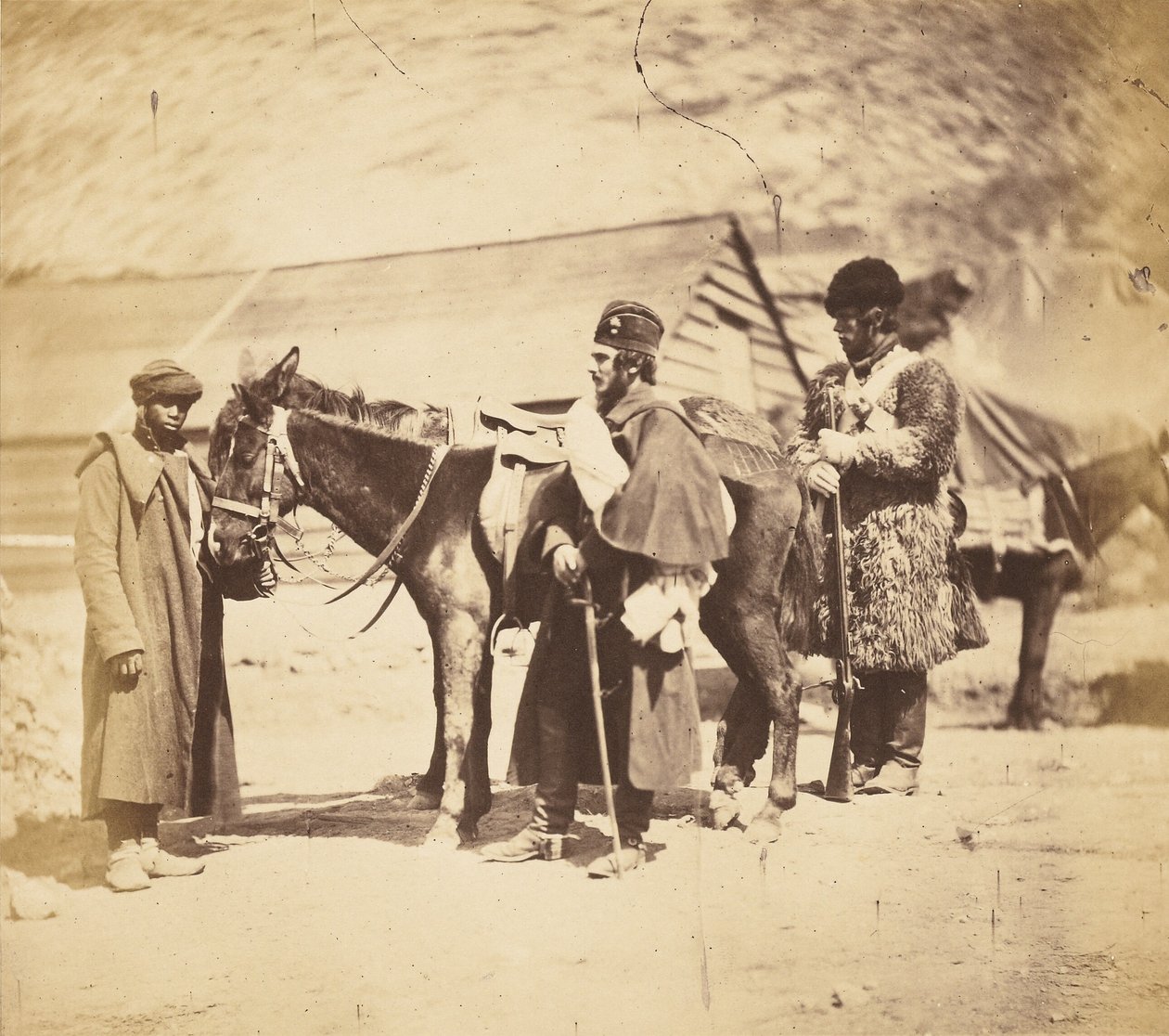 Kaptein Burnaby, Grenadier Guards og nubisk tjener av Roger Fenton