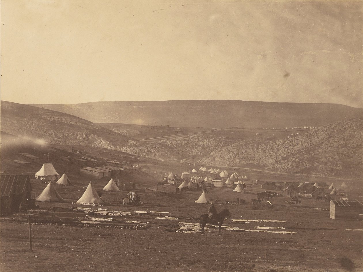 Kavalerileir, Balaklava, med utsikt mot Sebastopols platå av Roger Fenton