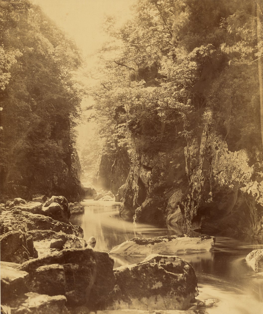 Foss Nevin ved Conway (Wales) av Roger Fenton