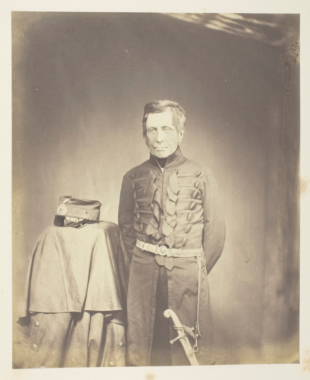 General Sir J. Burgoyne, baronett, G.C.B. av Roger Fenton