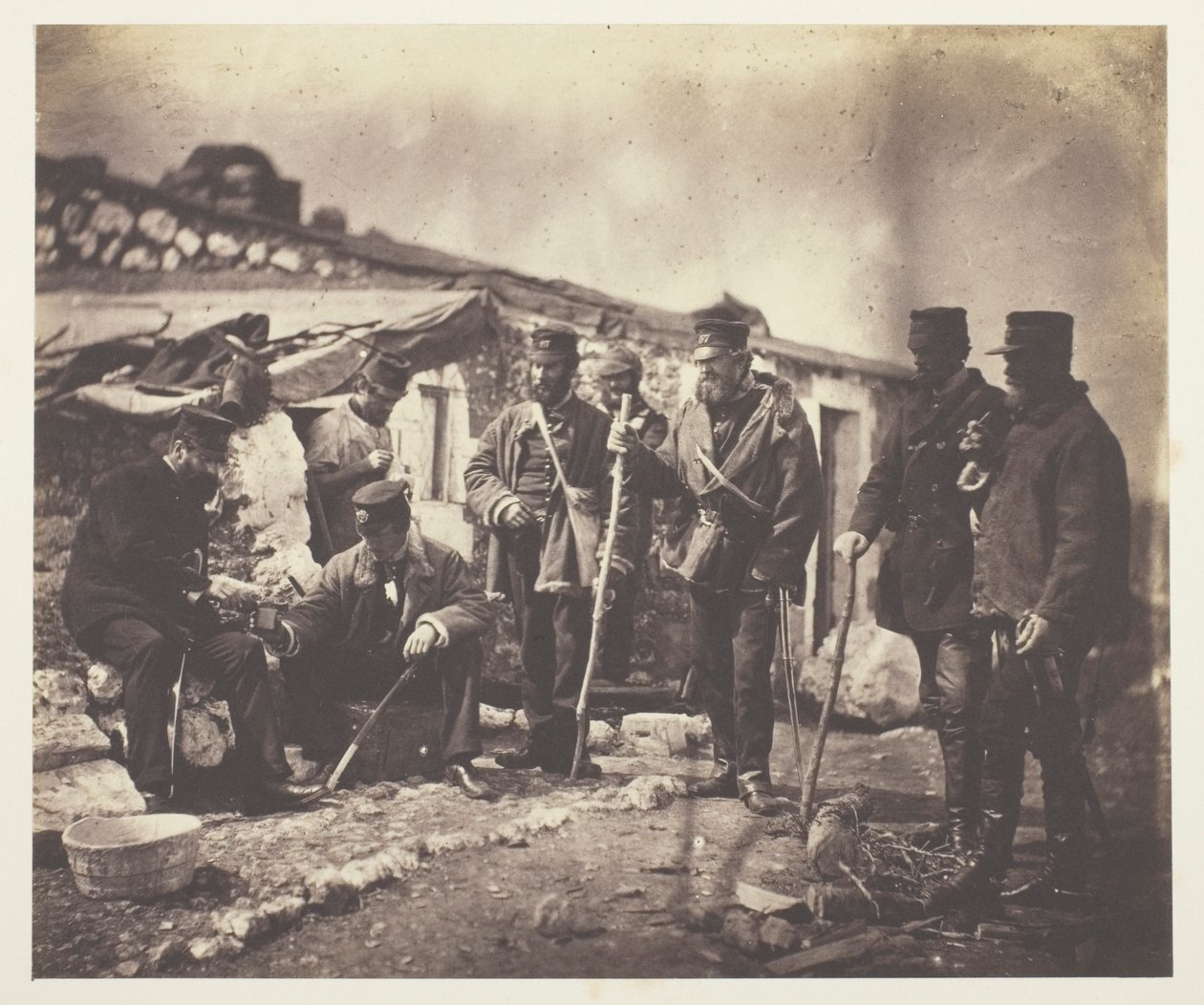 Oberstløytnant Shadforth og offiserer fra det 57. regiment av Roger Fenton