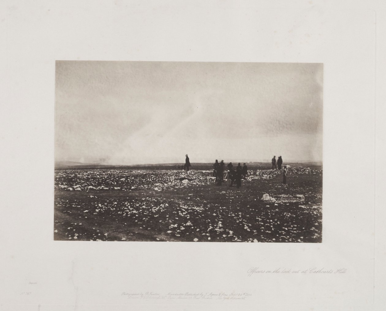 Offiserer på utkikk ved Cathcarts Hill, 1855. av Roger Fenton
