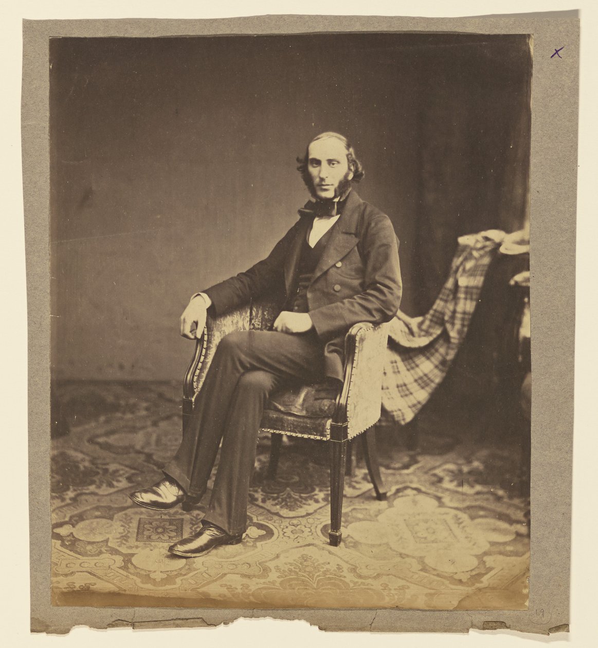 [Portrett av en sittende mann] av Roger Fenton