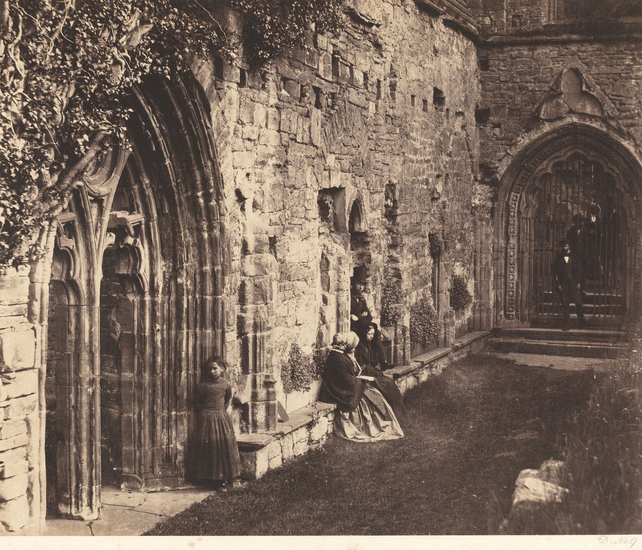 The Cloisters, Tintern Abbey av Roger Fenton