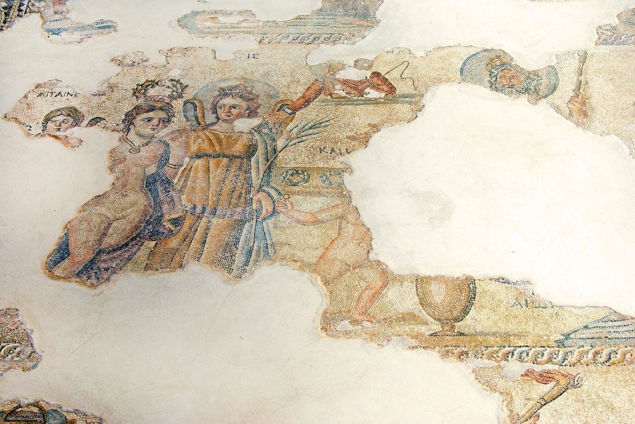 En skjønnhetskonkurranse mellom Cassiopeia og Nereidene dømt av Aion, House of Aion, Pafos, Kypros (mosaikk) av Roman