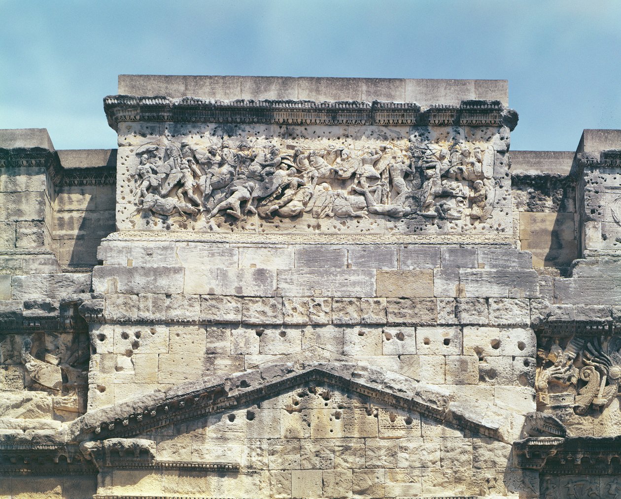 Architrave of the Arc de Triomphe fra sørsiden av Roman