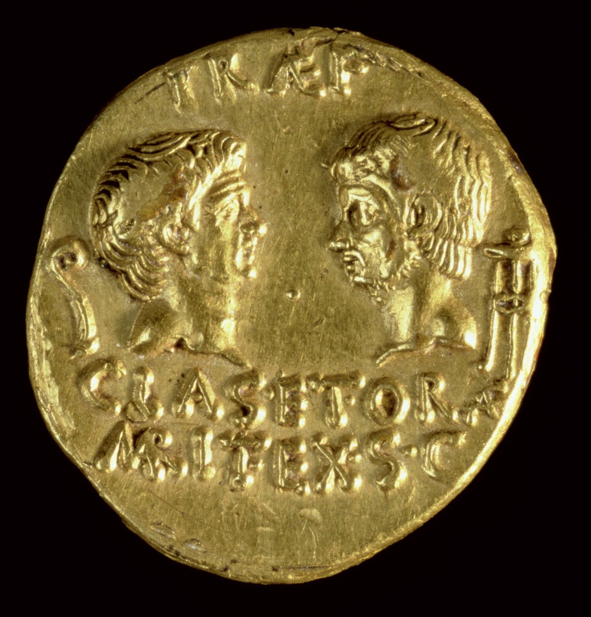 Aureus (omvendt) preget av Sextus Pompeius (75-35 f.Kr.) med motstående hoder av GN Pompeius Magnus og Gn Pompeius Junior (gull) Inskripsjon: av Roman