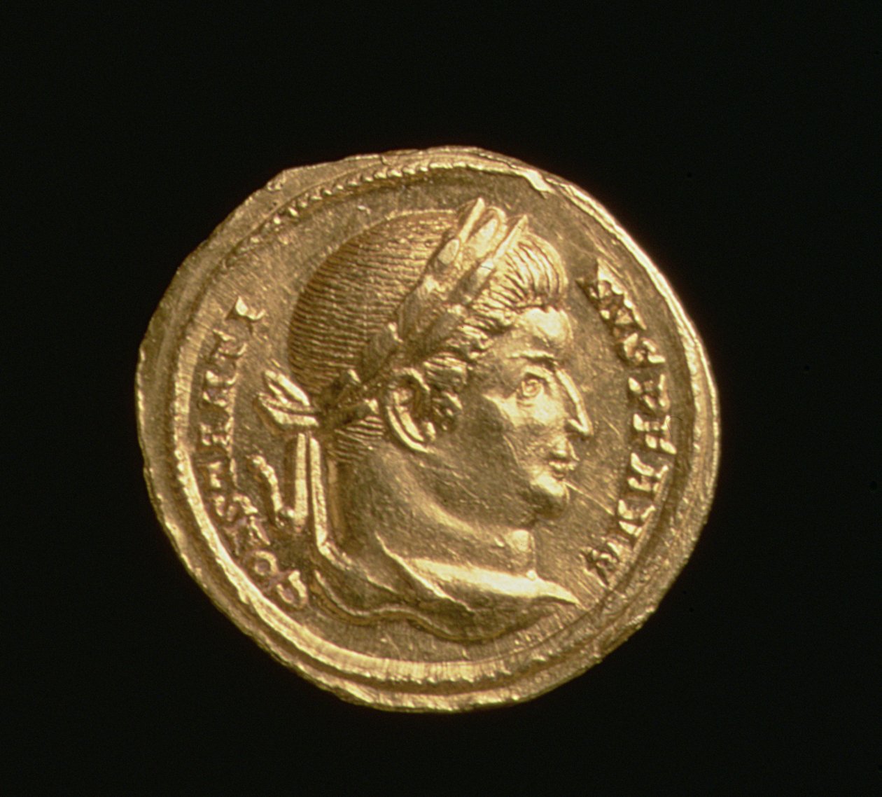 Aureus av Konstantin den store (306-37 e.Kr.) keiser av Roma, Trier mynt, 306-37 e.Kr. (forside) (gull) av Roman