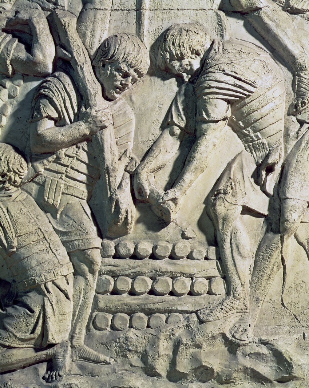 Bygging av festningsverk under kampanjen mot sarmaterne, detalj fra en avstøpning av Trajans søyle (gips) av Roman