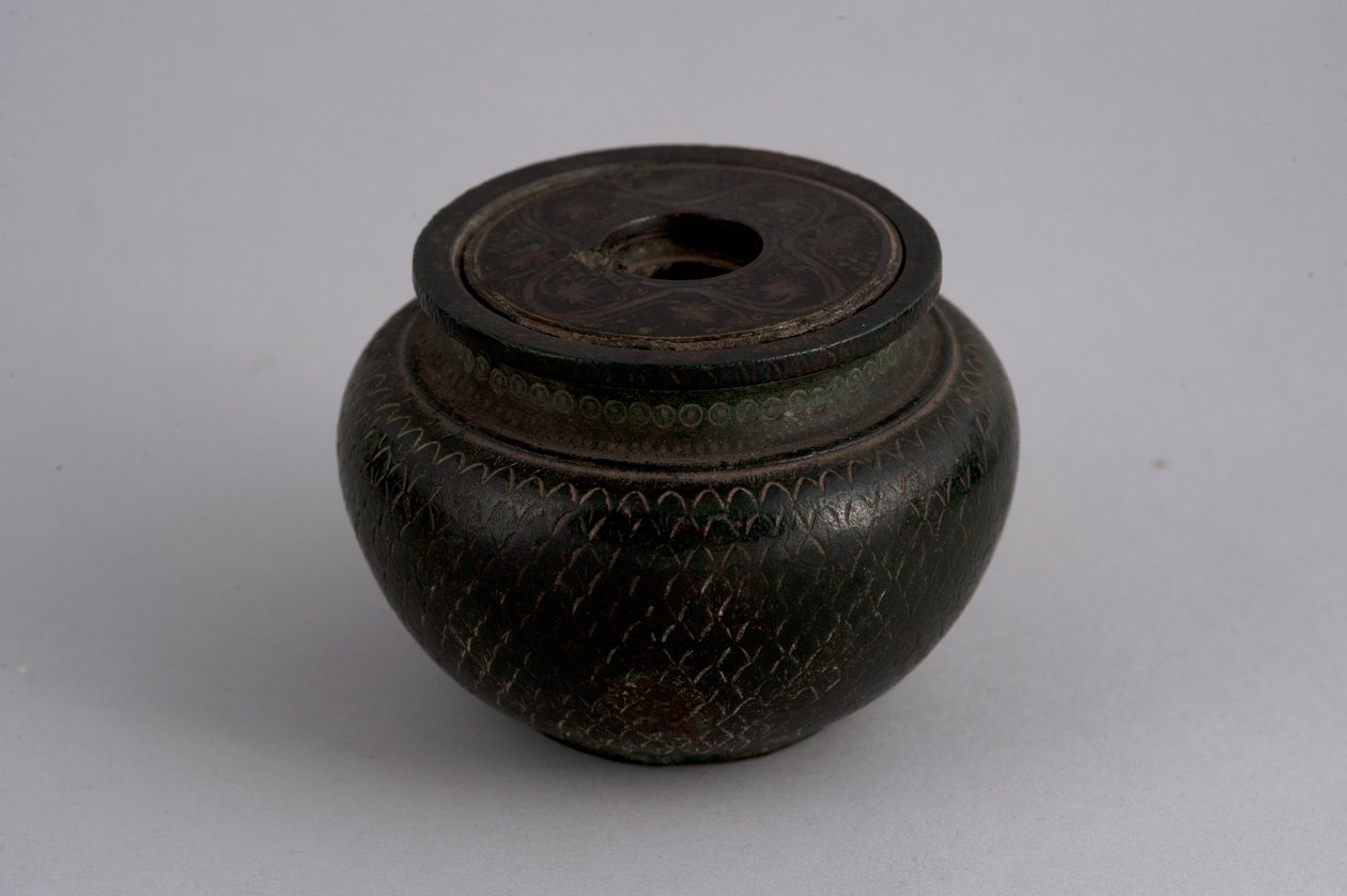 Blekkkrukke (bronse) av Roman