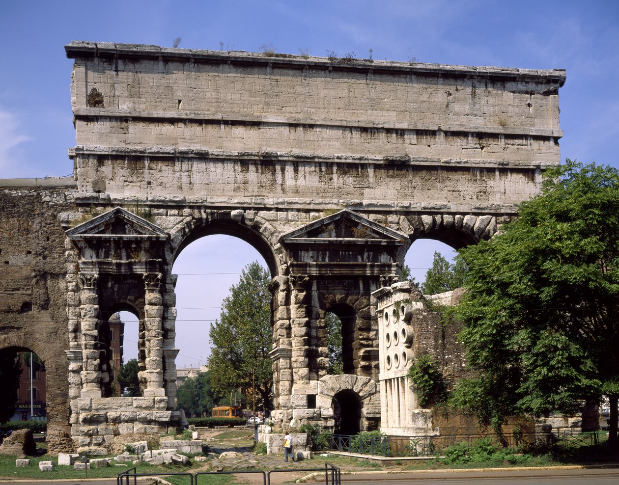 Porta Maggiore, bygget av Claudius i 52 e.Kr av Roman