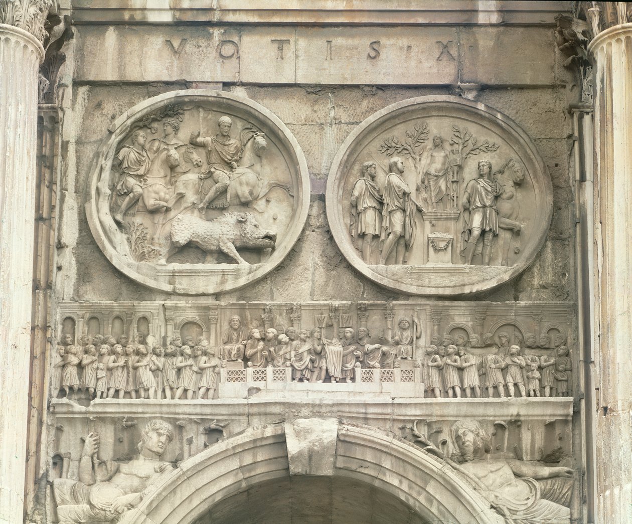 Relieff fra Konstantinbuen, ca. 315 e.Kr. (marmor) av Roman