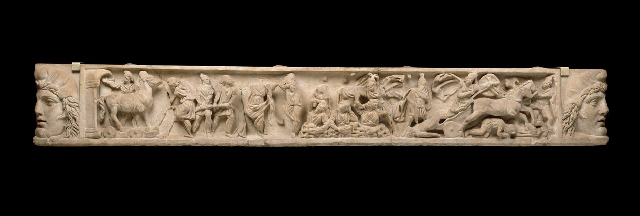 Sarkofaglokk med relieff av den trojanske krigen - sekk av Troja, trojansk hest og akilles og kroppen til Hector, ca. 200 e.Kr. (marmor) av Roman